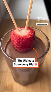 The ultimate strawberry dip! 🍫 🍓 | Twisted