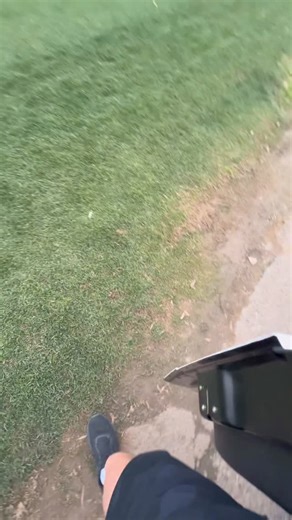 Voltrix on Instagram: "G wagon golf cart on the course ⛳️ #golfcart #gwagon"