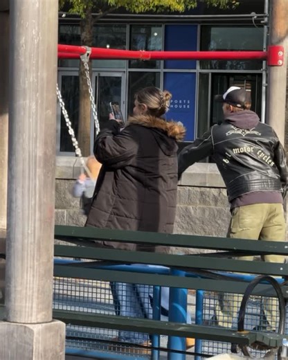 Robsten Updates | November 16: Rob and baby E in NYC. {K} #robertpattinson | Instagram