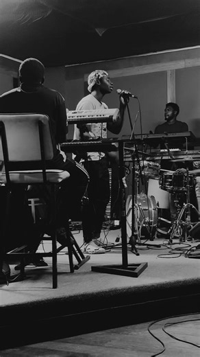 JAWAE & SOUNWAV Live Reggae Performance