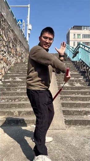 Basic introduction to nunchaku, changing hands under the armpit, nunchaku nunchaku basic skills,