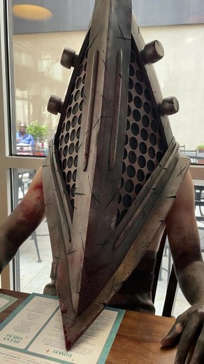 POV: youre on a dinner date with pyramid head #pyramidhead #silenthill #dragoncon #dragoncon2023