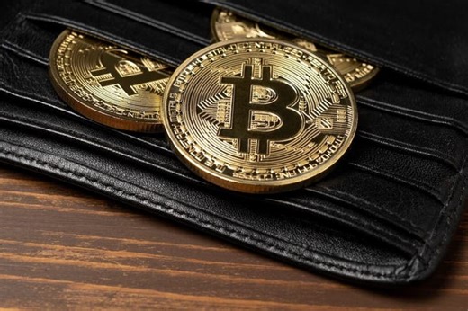Long Dormant Bitcoin Wallets Wake Up For The First Time In 14 Years, Move $8.6B In Bitcoin : What's Going On?