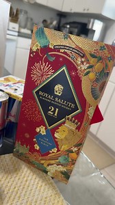 Whisky Royal Salute: garrafa de porcelana e ostentação