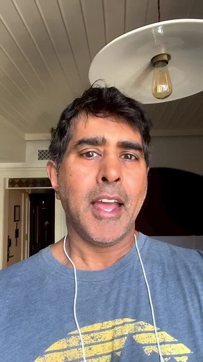 I’m on the Colbert show tonight, March 29th to talk about the new Broken Lizard film, QUASI. @jaychandrasekhar @searchlightpics @hulu @colbertlateshow #quasimovie #supertroopers #beerfest #colbert #brokenlizard #lateshowwithstephencolbert
