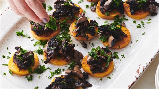 This simple polenta and mushroom dish will elevate your Thanksgiving table
