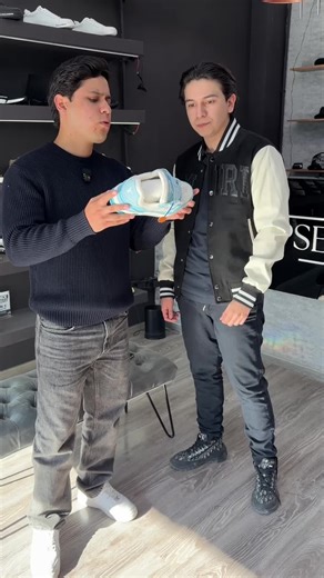 😂🤣 #ropa #boutique #tenis #playeras #mty #cdmx #sneakers #tshirts #hypestore #hype #natanaelcano #gabitoballesteros #titodoublep #luisrconriquez #pesopluma #netonvega #corridostumbados #eclipseshop #eclipse #sketch #humor #gustambo #stream #adrianozendejas #lonche #victormendivil #willito