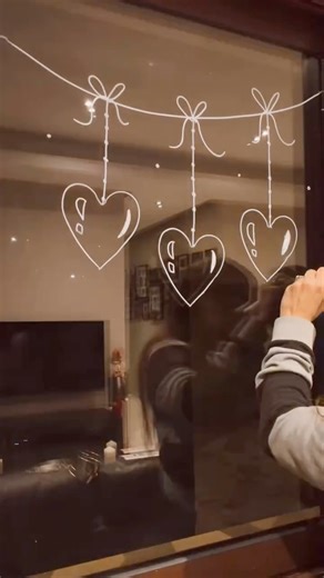 Hey Art Besties, Let’s make some simple Valentine’s window art using a chalk marker and heart cookie cutter! 🎄💌🎁 • • • • #HolidayArt #WindowPainting #WindowArt #EasyHolidayDIY #Valentinesday | Art by Cleopatra