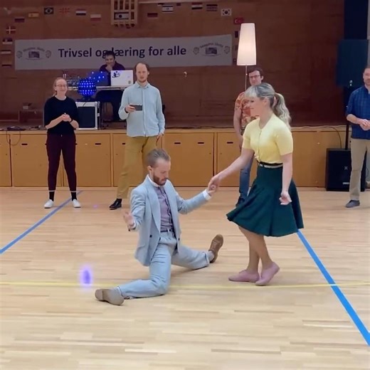VIRAL BOOGIE WOOGIE Dance Clip! #dance #viral #couple