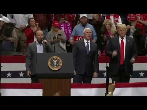Lee Greenwood sings at Trump rally