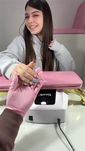 Uñas Soft Gel en Chile: Diseños de uñas almendradas
