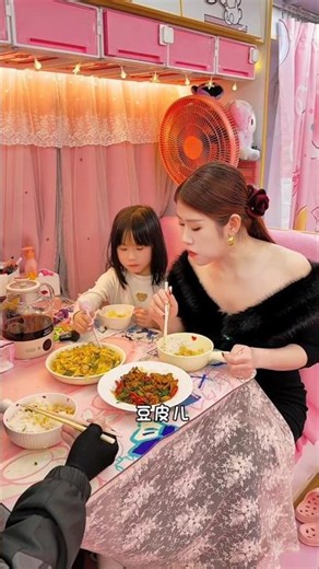 Champa Goes Shopping for Trendy Clothes at the Market 🛍️#shorts #ytshorts