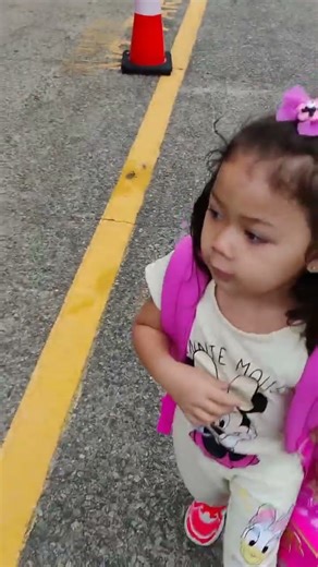 Happy Daughter at the School🥰🫶💃 #beautifuldaughter #love #ลูกครึ่งไทย #cute #school