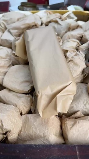 Miniature Clock Gift Unboxing: A Timeless Treasure