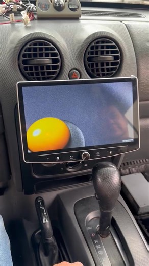 Pantalla de 10.1" para Jeep con chasis de 1 din Carplay y Android auto inalambricos Se instaló camara de reversa HD | GM Audio City - Car Audio & LED