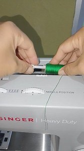 2M views · 10K reactions | Cara masuk benang yang betul Dan setting jahitan lurus... ----------------- The correct way to thread the machine and the straight stitch settings.” #reelsviralシfb #sewing #sewingtutorial #machinesingerpotable4423 #caramasukbenangsinger4423 | Radmiya Arifin | Facebook