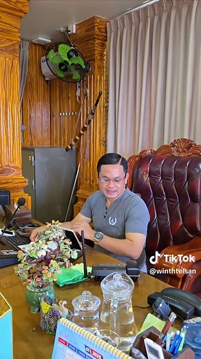 Traditional and Modern Decor in a Unique Office Space