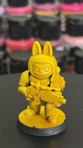 Pro Acryl One-Step Paint Demo - Color: Warm Yellow #miniaturepainting #miniaturepainter