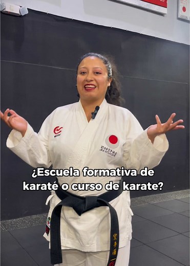 Escuela Formativa de Karate: Valores y Crecimiento