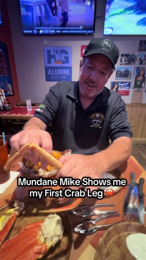 Trying my first crab leg with mike 🦀 #mundanemike #boggles #food | mundane mike