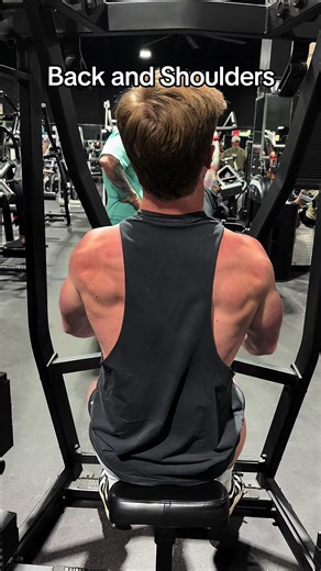 W Back and Shoulder day #gymtok #back #shoulders #lifting #miami