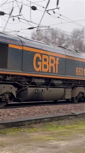 0D63 class 66 dragging￼ 2 class 60s ￼ farewell 60s #railtrack #class60￼#networkrail#train#railway￼￼￼