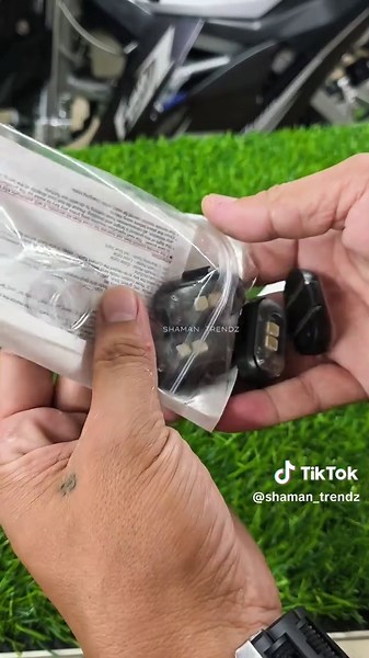 di ko to expect🥶 ANGAS nya sa motor🔥🔥🔥 #strobelights LED LIGHTS RECHARGEABLE, WATERPROOF, REMOTE CONTROL, WIRELESS✅ #bikelights #carlights #motorcyclelights #helmetlight #roomlights #trucklights #LEDlights