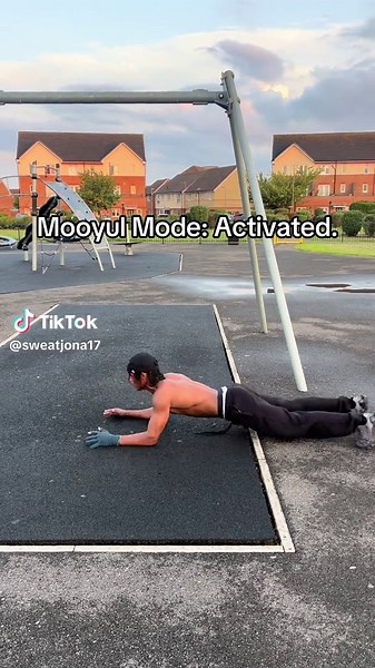 Push-Up Precision: Kim Mooyul Inspired Techniques