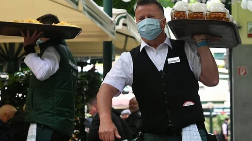 Hôtellerie-restauration: les patrons prêts à augmenter les salaires de plus de 16%