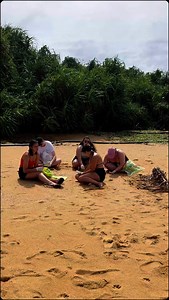 Cleaning beaches and living our best ocean-friendly lives out in Sri Lanka! 🏝️ Our Marine and Wildlife Conservation Programme involves beach cleans, feeding turtles, cleaning turtle tanks, etc. 🐢 Head to our website to see how you can get involved! 🌟 📸: @mbio_mills #travelteer #srilanka #travelabroad #volunteeringabroad #makeadifference #marineconservation #volunteering #nepal #morocco #beachclean #travelasia #solotravel | Travelteer