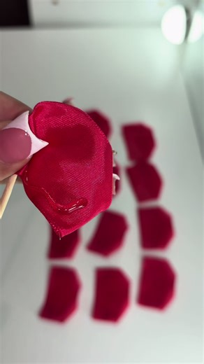 Mastering the One-by-One Rose Arrangement Technique
