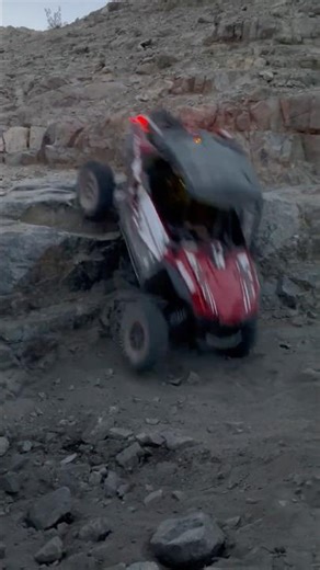 Honda Talon dropping off of Back Door while pre-running for King of the Hammers