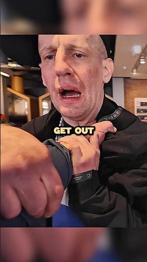 Streamer Confronts Drunk Homeless Guy 😳👀