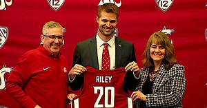 Washington State saving a bundle with basketball coach David Riley's salary