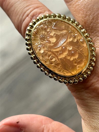 Vintage Cameo Ring: 1980s Gold Band, Size 8 - Etsy
