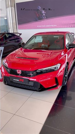 Honda Civic Type R Review | Inside & Out Hot Hatch Tour🔥🏁