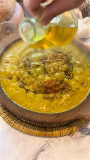 BISSARA MAROCAINE– SOUPE MAROCAINE AUX POIS CASSÉS VERTS