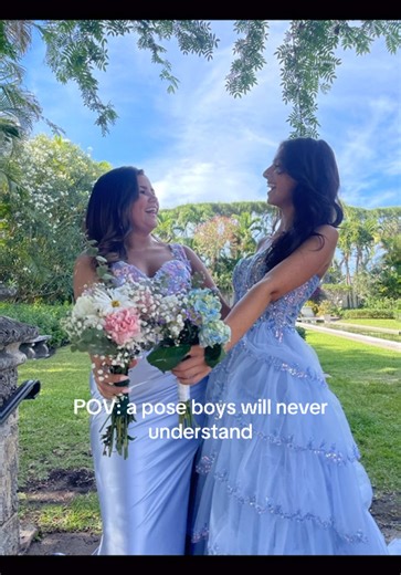 THE FAKE LAUGH IS SO FUNNY I CANT😭😭 #pictures #girls #fypシ゚viral #prom