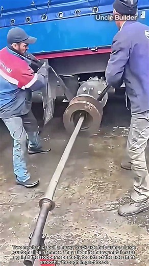How Mechanics Remove Stubborn Truck Axles in Seconds Using Gravity #efficiency #truckrepair