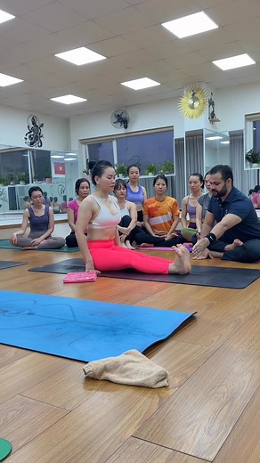 how to make your forward bending better day by day with Abhi Raturi Yoga dreams Yoga Dreams - Nghệ An #yogapractice #Yoga #yogaflow | Yoga dreams