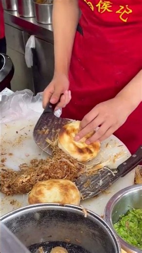 China's Legendary Rou Jia Mo Street Food 🍖✨