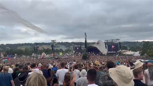 A fly past by the Red Arrows as Pulp performed on the Pyramid Stage at Glastonbury! | County Gazette