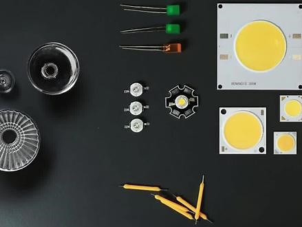 好奇LED是怎么做的吗？这里是LED的原理和DIY教程 #戴上耳机 #智能照明 #led灯带 #海外大神来了 - 抖音