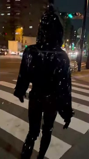 ゴム喫茶に向かう Japan latex cafe