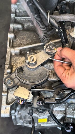 Automatic Selector Switch Pin Lock Open Trick #automatic #selector #switch #pin #mechanic #solution