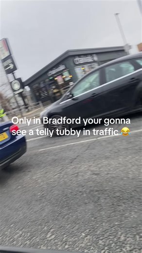 Angelic Pretty Honey Cake in Bradford Traffic