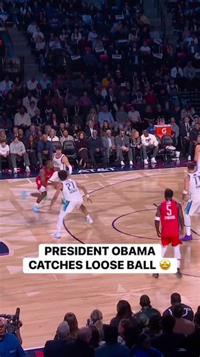 Barack Obama Scores Loose Ball at Courtside Event