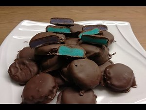 PEPPERMINT CANDY RECIPE. Peppermint Christmas Chocolate.