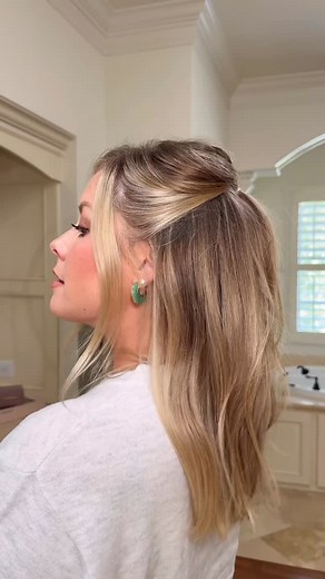 Kate Bryan on Instagram: "Stop doing this when you pull your hair half up!!! Try my method for a very cool, relaxed half up style."