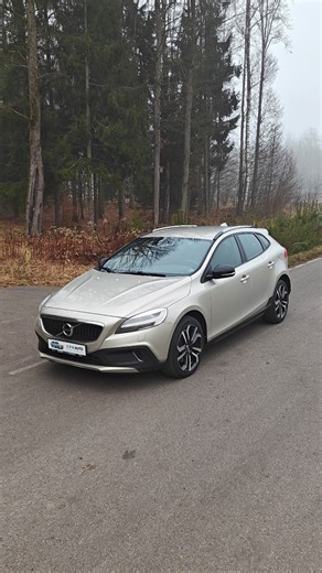 CPN Auto on Instagram: "💥Volvo V40 CrossCountry💥 🔸2,0D🔸150KM🔸2017r.🔸205.000km🔸 ✅Bezwypadkowy ✅Zarejestrowany ✅Po serwisie Wyposażenie: • Skóry • Alu 18" • Lampy LED • Nawigacja • Tempomat • Czujniki parkowania • Ostrzeganie przed kolizją • Podgrzewane fotele • Eberspecher ogrzewanie postojowe 🌐WWW.CPNAUTO.PL🌐 💰54.900zł #volvov40 #crosscountry #volvo #olsztyn #cpnauto"